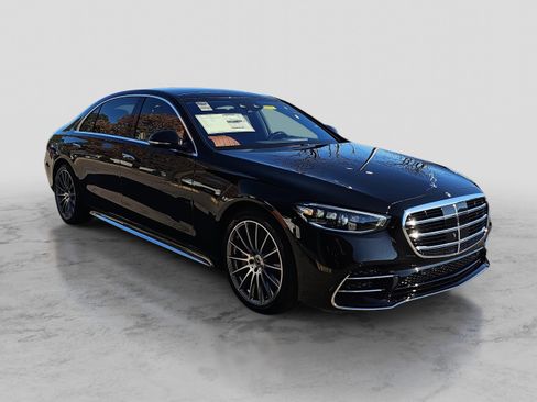New 2026 Mercedes-Benz S 500 4MATIC image 3