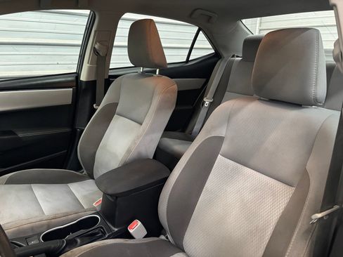Used 2018 Toyota Corolla LE FWD image 13