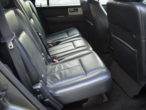 Used 2017 Ford Expedition XLT w/ Equipment Group 202A image 19