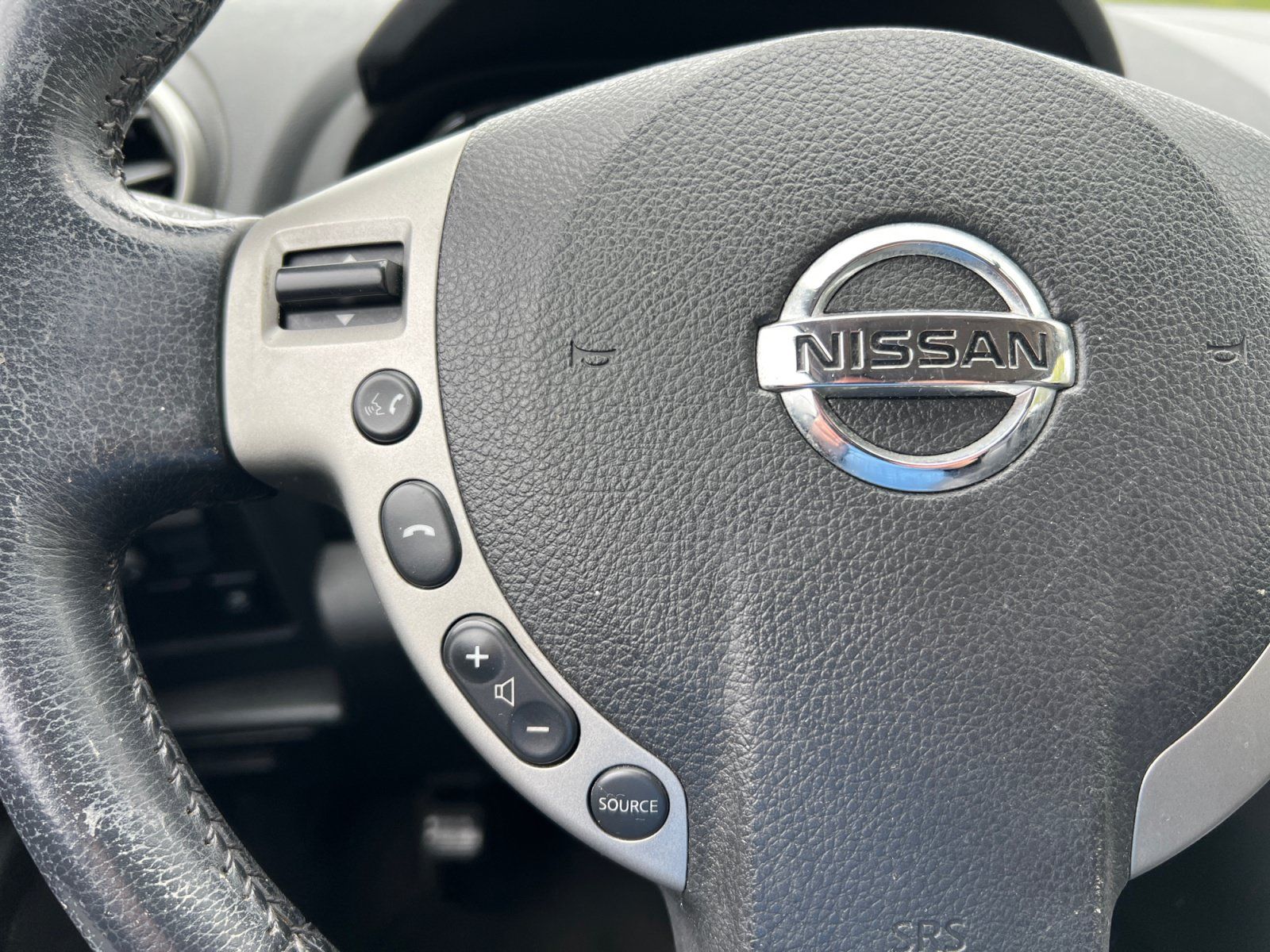Used 2012 Nissan Rogue SL FWD image 29