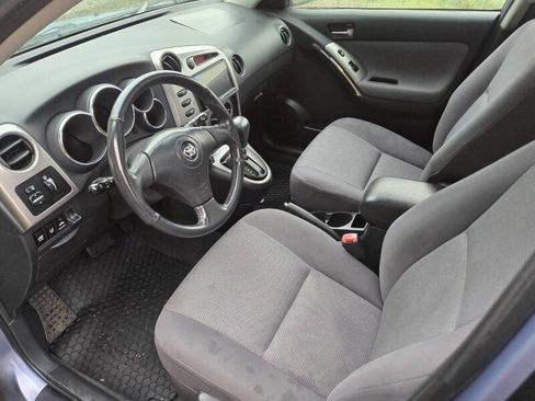 Used 2006 Toyota Matrix XR image 2