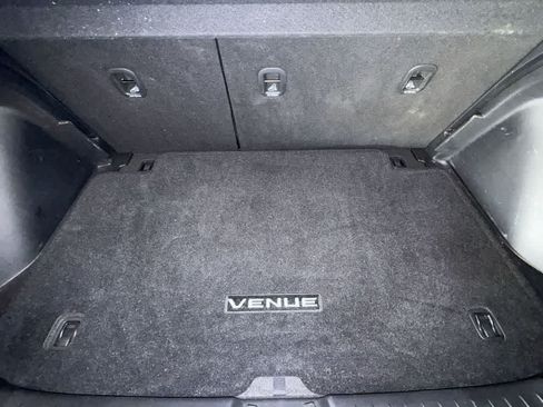 Used 2024 Hyundai Venue SEL FWD image 25