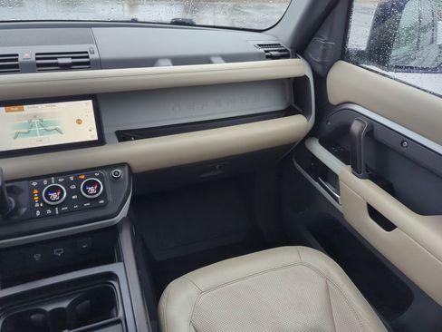 Used 2020 Land Rover Defender 110 HSE image 15