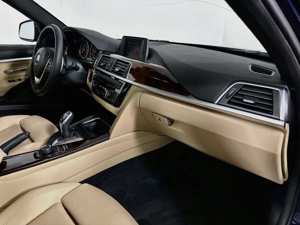 Used 2018 BMW 330i Sedan RWD image 28