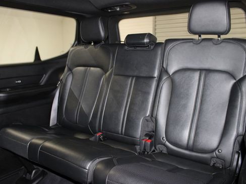 Used 2024 Jeep Wagoneer Series II image 26