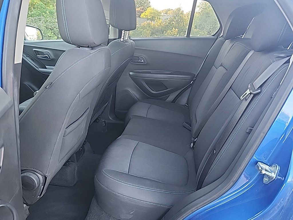 Used 2015 Chevrolet Trax LT AWD/4WD image 11