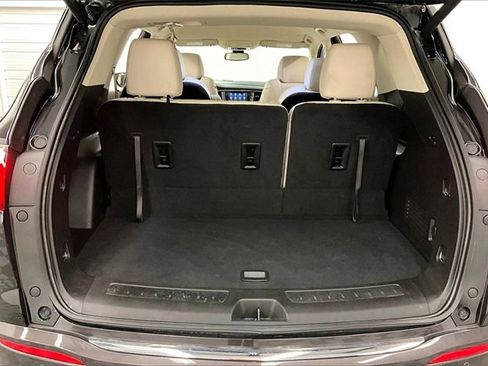 Used 2023 Buick Enclave Essence image 36