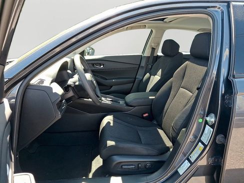 Used 2023 Honda Accord EX image 13