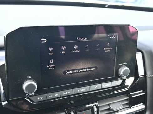 Used 2023 Nissan Pathfinder SV image 30