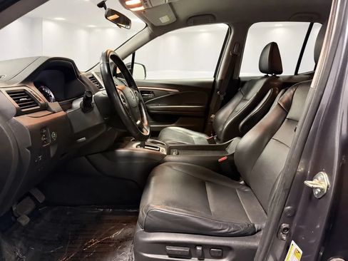 Used 2017 Honda Ridgeline RTL image 11