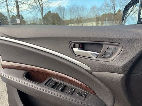 Used 2017 Acura MDX SH-AWD w/ Technology Package image 12