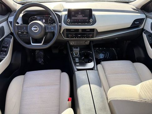 Certified 2023 Nissan Rogue SV FWD image 42