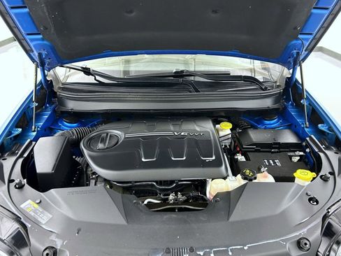 Used 2021 Jeep Cherokee Trailhawk image 24