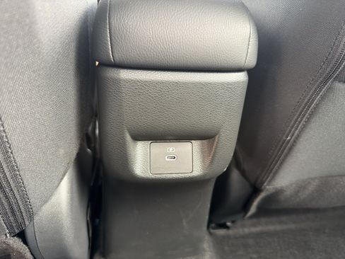 Used 2025 Nissan Versa SR w/ Trunk Package FWD image 28