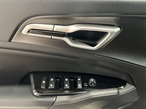 Used 2023 Kia Sportage EX FWD image 19