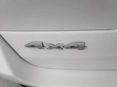 Used 2024 Jeep Grand Cherokee Laredo X AWD/4WD image 11