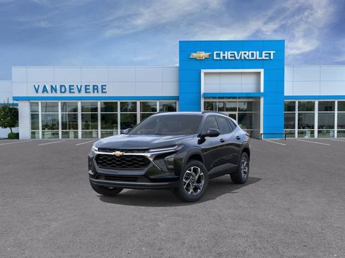 New 2026 Chevrolet Trax LT w/ Sunroof Package FWD image 11