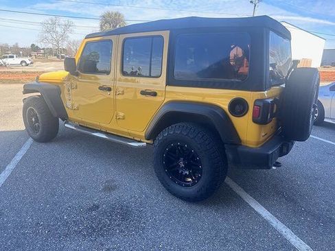 Used 2018 Jeep Wrangler Unlimited Sport image 4