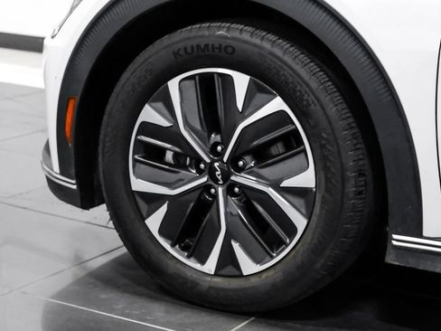Used 2024 Kia EV6 Light RWD image 57