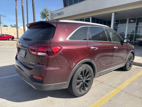 Used 2020 Kia Sorento EX image 5