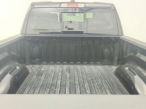 Used 2019 RAM 1500 Laramie image 37