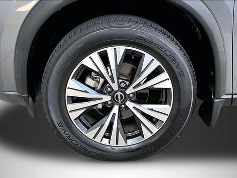 Used 2022 Nissan Rogue SV FWD image 28