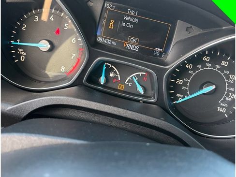 Used 2019 Ford Escape SEL AWD/4WD image 14