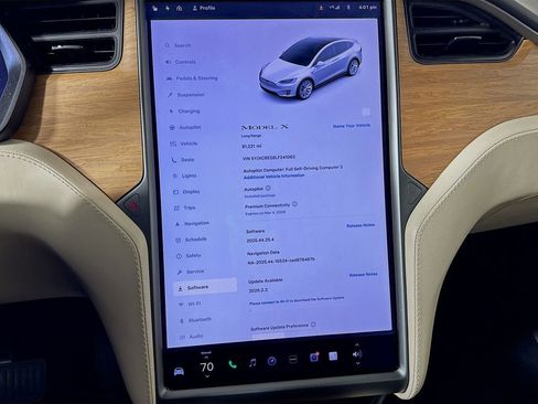 Used 2020 Tesla Model X Long Range image 41