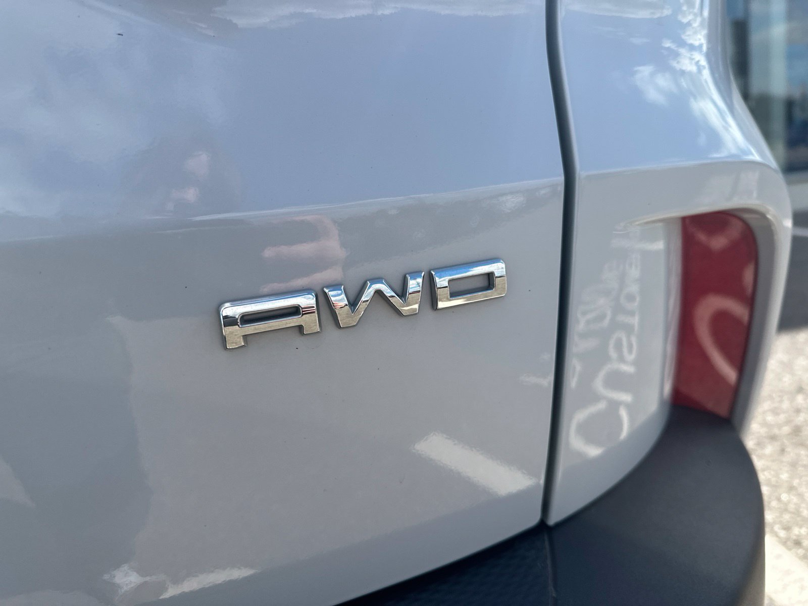 Used 2025 Ford Escape Active AWD/4WD image 6