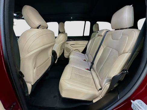 Used 2023 Jeep Grand Cherokee 4WD 4xe w/ Luxury Tech Group II image 30