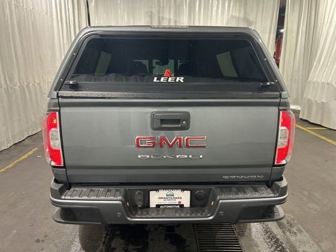 Used 2021 GMC Canyon Denali image 4