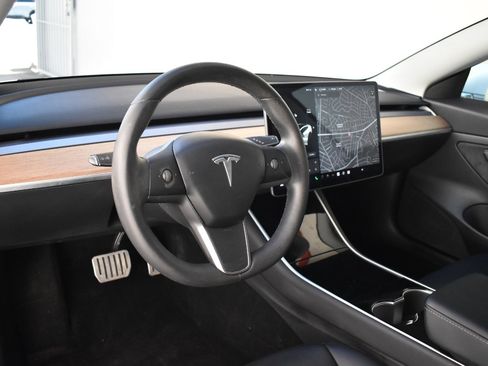 Used 2023 Tesla Model 3 Standard Range image 14