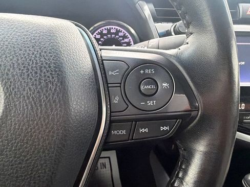 Used 2019 Toyota Camry SE FWD image 30