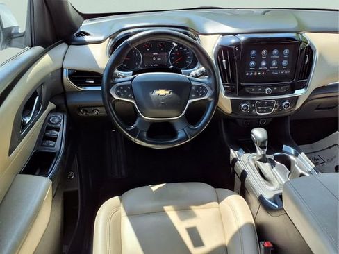 Used 2023 Chevrolet Traverse LT AWD/4WD image 13