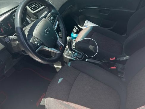 Used 2018 Chevrolet Sonic LT w/ Convenience Package FWD image 7