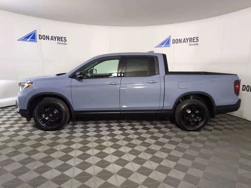 New 2026 Honda Ridgeline Black Edition image 2
