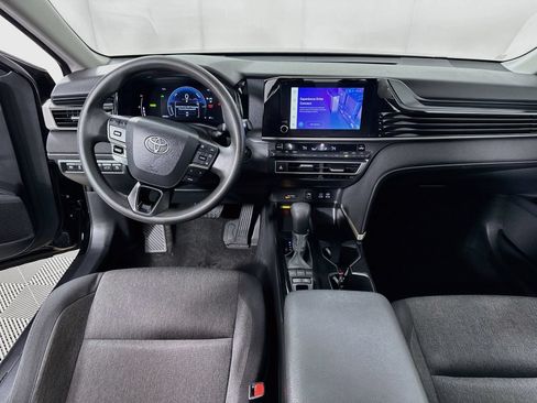 Used 2025 Toyota Camry LE FWD image 18