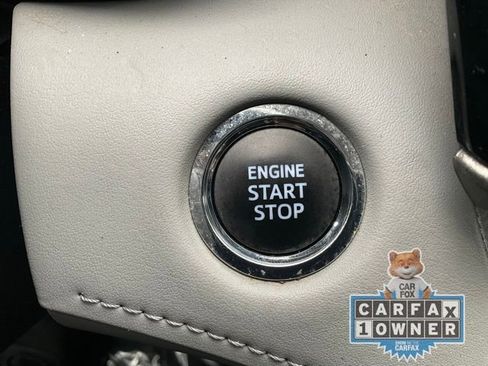 Used 2022 Toyota Highlander LE image 22