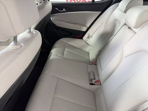Used 2025 Genesis G70 2.5T AWD/4WD image 22