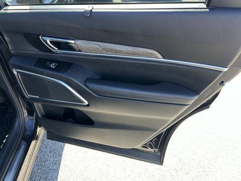 Used 2020 Kia Telluride SX w/ Towing Package image 16