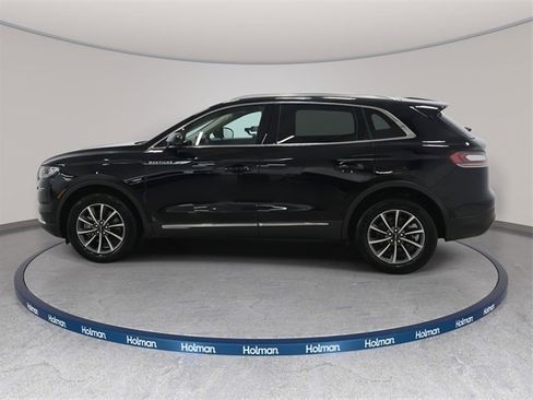 Used 2022 Lincoln Nautilus Standard image 8