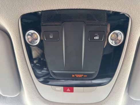 Used 2025 Kia Seltos S AWD/4WD image 38