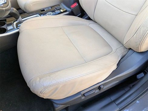 Used 2018 Mitsubishi Outlander GT image 27