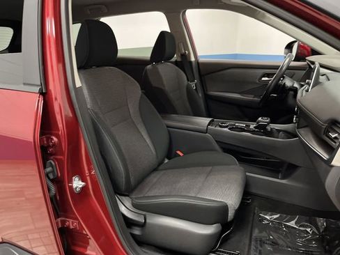 Used 2023 Nissan Rogue SV image 27