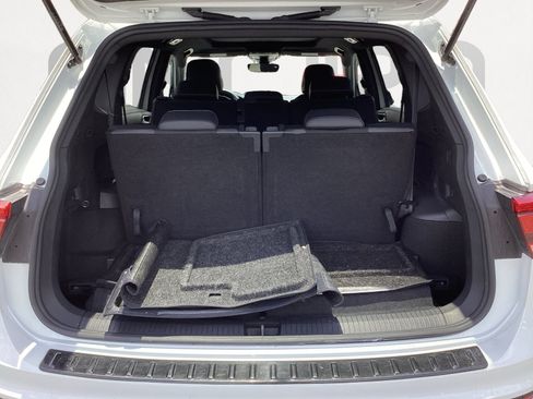 Used 2023 Volkswagen Tiguan SE R-Line FWD image 16