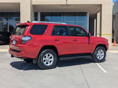 Used 2017 Toyota 4Runner SR5 Premium image 5