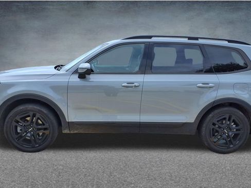 Used 2024 Kia Telluride EX X-Line AWD/4WD image 2