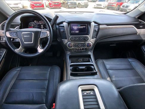 Used 2019 GMC Yukon XL Denali w/ Denali Ultimate Package image 15