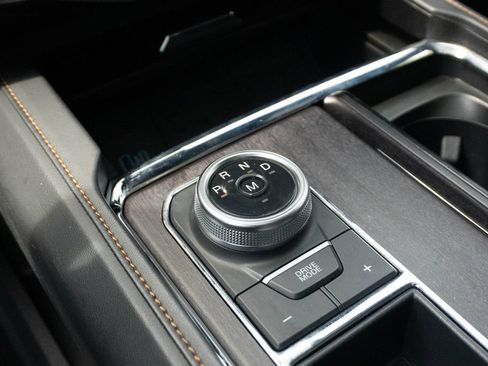 Used 2024 Ford Expedition Platinum RWD image 32