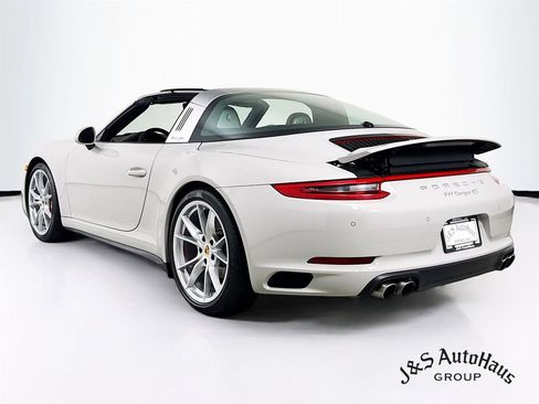 Used 2019 Porsche 911 Targa 4S image 5